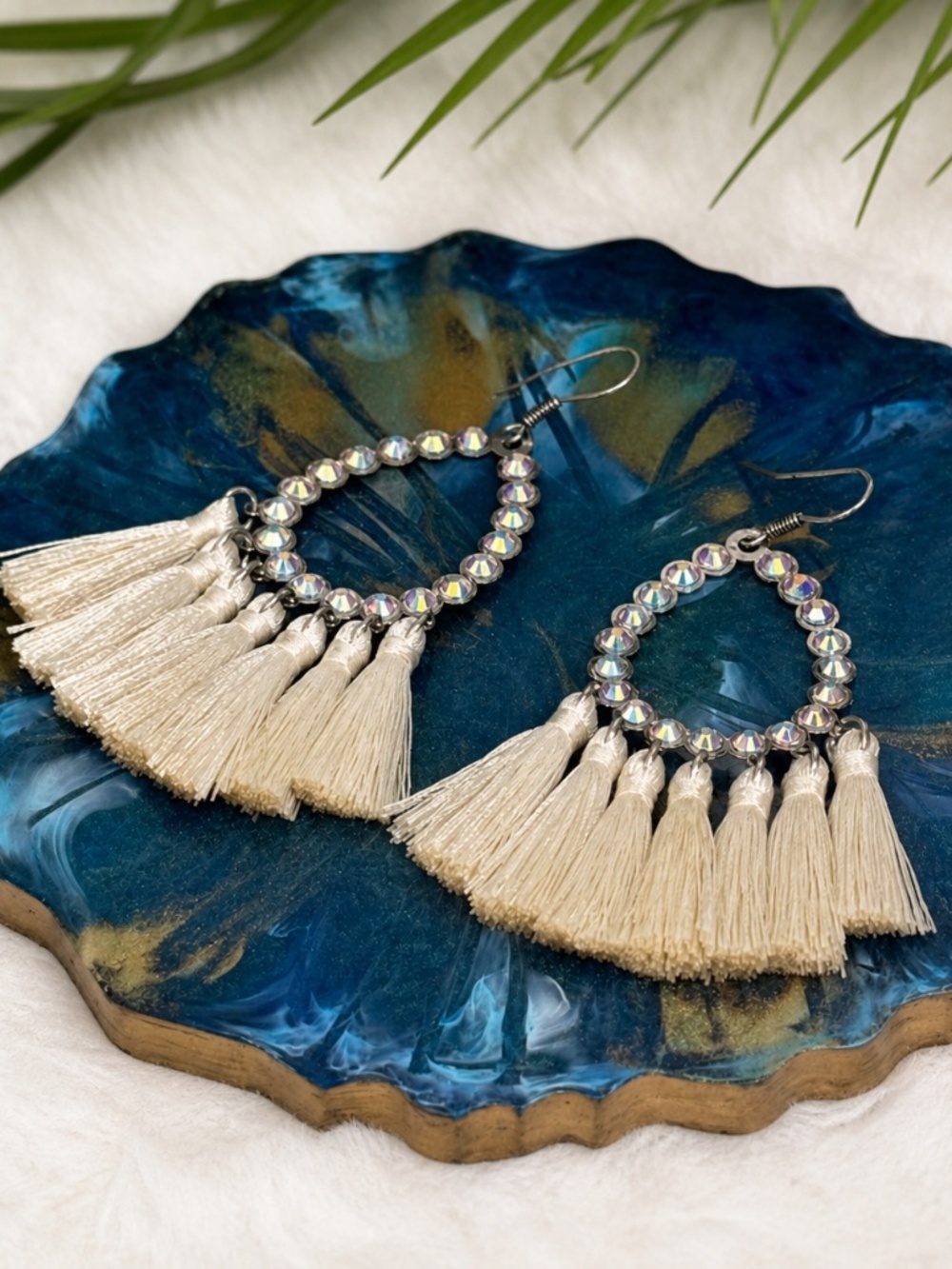NWOT Boho Tassel Rhinestone Teardrop Earrings Cream Fringe Fashion Earrings